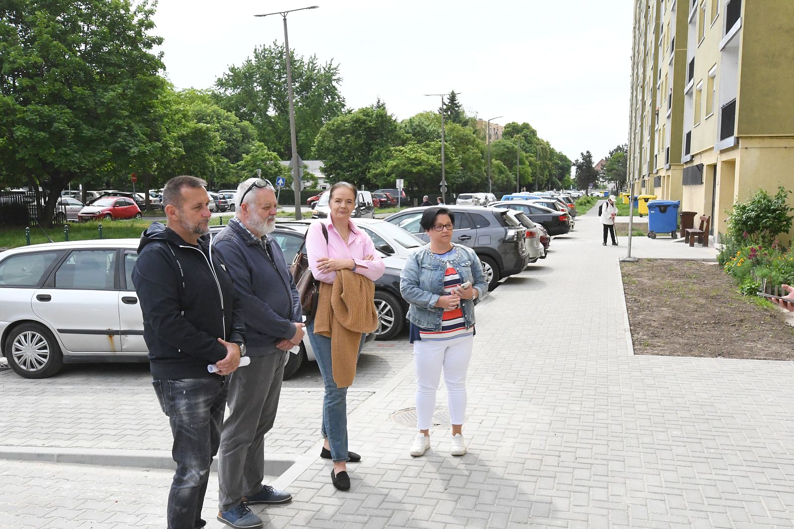 Elkészülek az új parkolók és a járda a Szedreskerti lakónegyedben